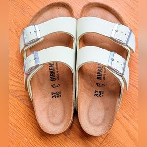 Birkenstock Arizona Sandal Buckles Lime Yellow 37 Nubuck Leather Regular/Wide